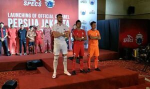 Persija luncurkan jersey dan skuat